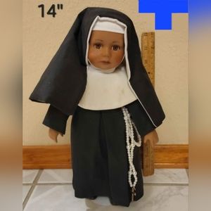 Leonardo Collection porcelain doll (Nun)